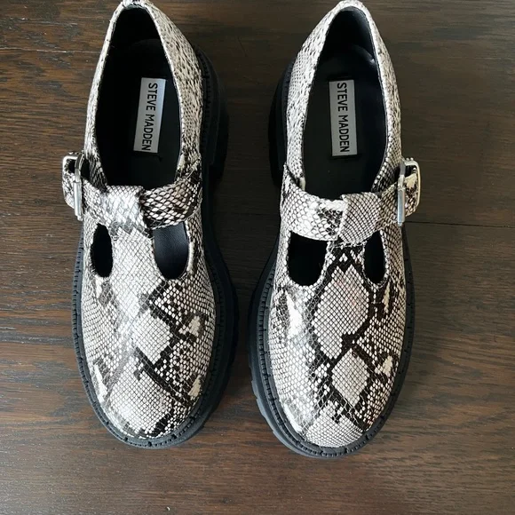 Steve Madden Kamlee Lug Sole Mary Jane. Size 8.5. Never Worn - Picture 3 of 9